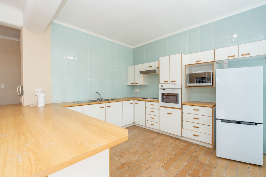 8 Bedroom Property for Sale in Middedorp Western Cape